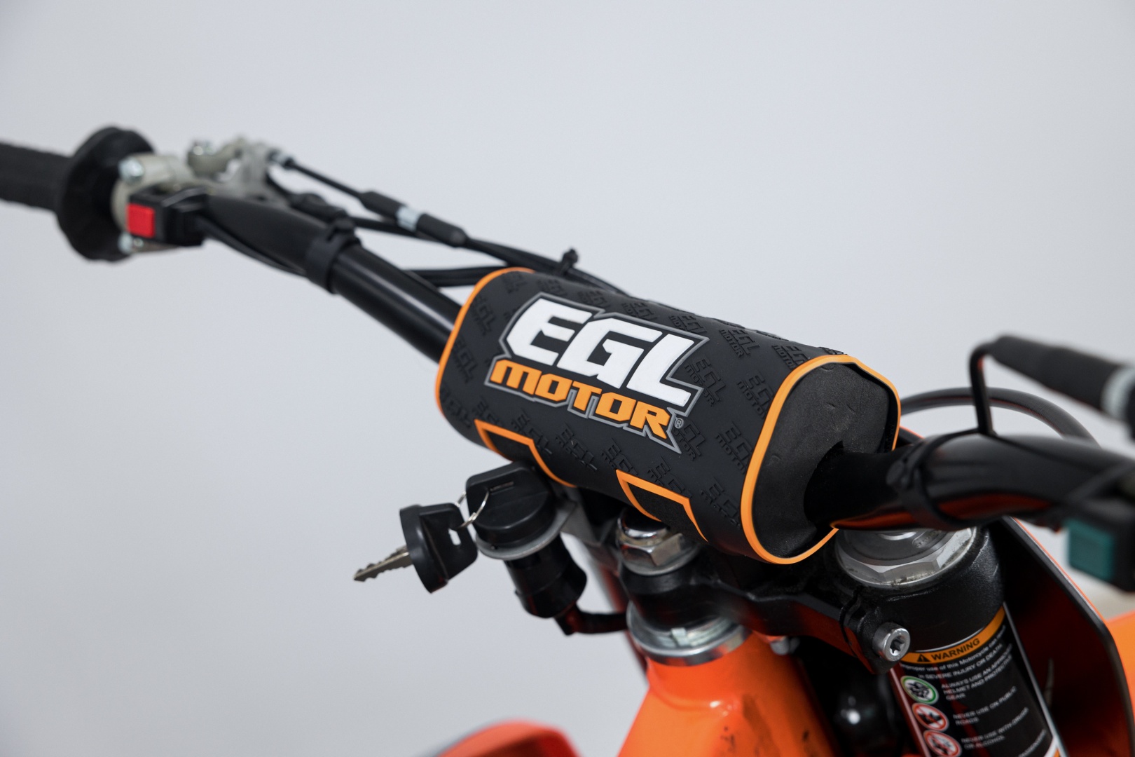 Мотоцикл EGL Motor EGL230 черный, белый, оранжевый