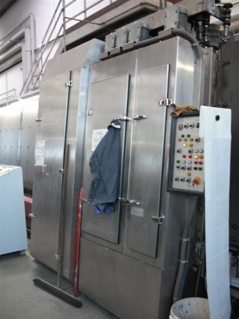 Стеклопакетная линия Lisec 1600 Х 2500 с газ прессом и роботом герметизации