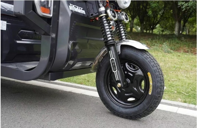 ZX1600 трицикл черный