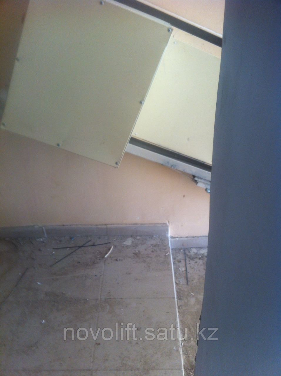 Наклонный лифт для инвалидов колясочников