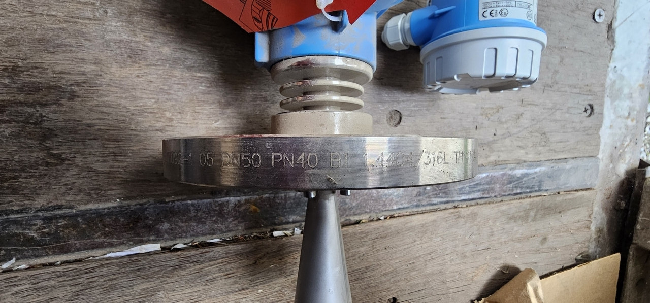Endress Hauser . Micropilot FMR240 Бесконтактный радарный уровнемер