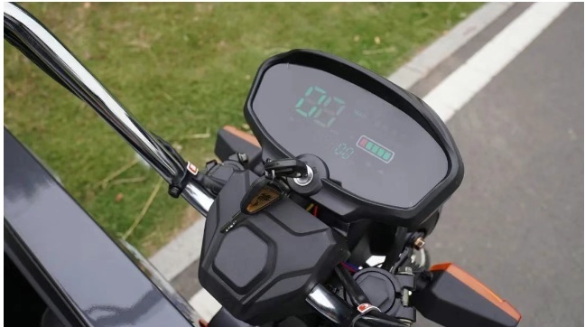 ZX1600 трицикл черный