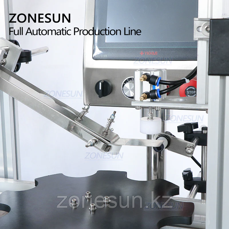ZONESUN МАШИНА ДЛЯ УКУПОРКИ ЖИДКОСТЕЙ И КРУГЛЫХ ЭТИКЕТОК С ВИБРАЦИОННЫМ УСТРОЙСТВОМ ПОДАЧИ КРЫШЕК