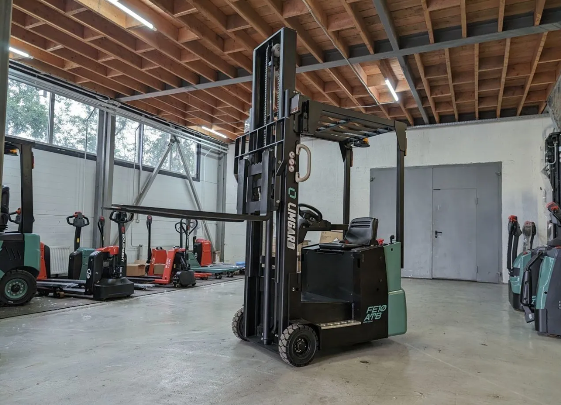 Погрузчик вилочный электрический LIMGARD FE10ATB (AGM, 2W300, ST, F-1070, 250 Ah, трехопорный)