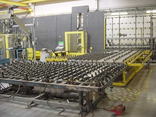 Стеклопакетная линия Lisec 2500Х3500 с газ прессом, роботом герметизации и роботом пробки.