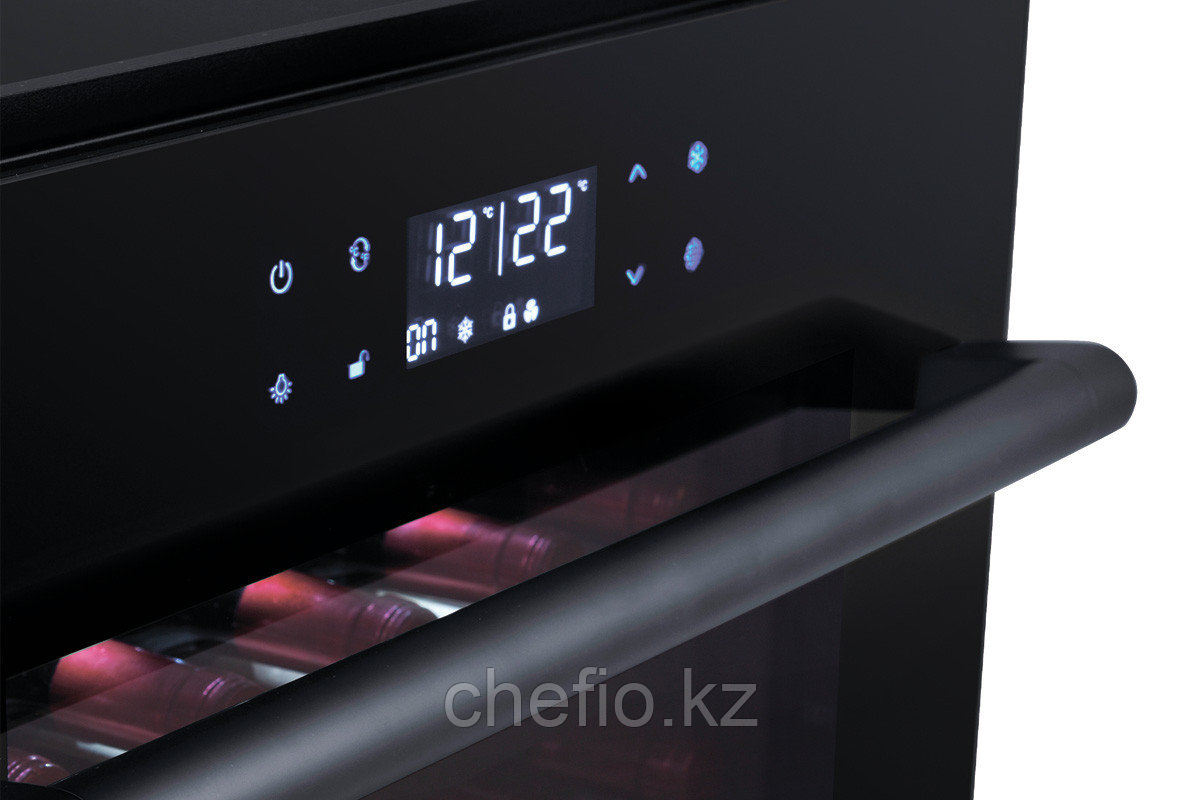 Монотемпературный винный шкаф Temptech SOMZ45SB