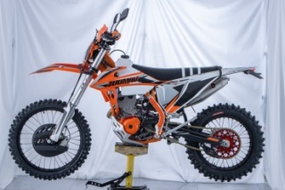 Мотоцикл ZUUMAV K8-NC300SR черный, белый, оранжевый3