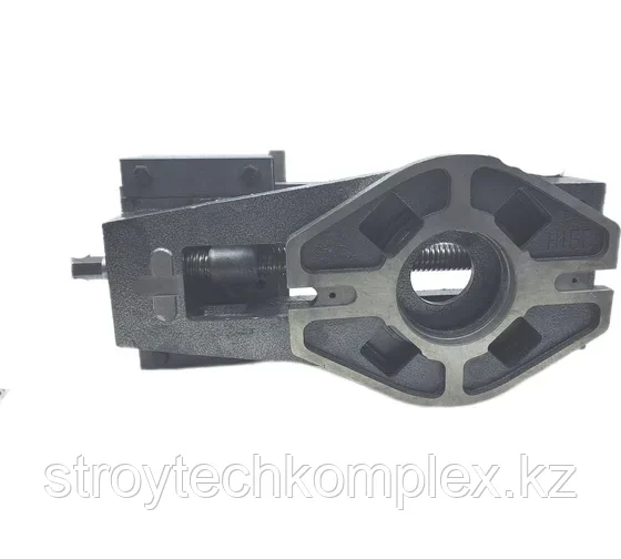 Тиски станочные с открытым винтом поворотные L губок 200 мм, серия QB200 045769