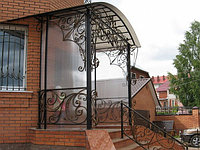 Козырек с перилами кованный
