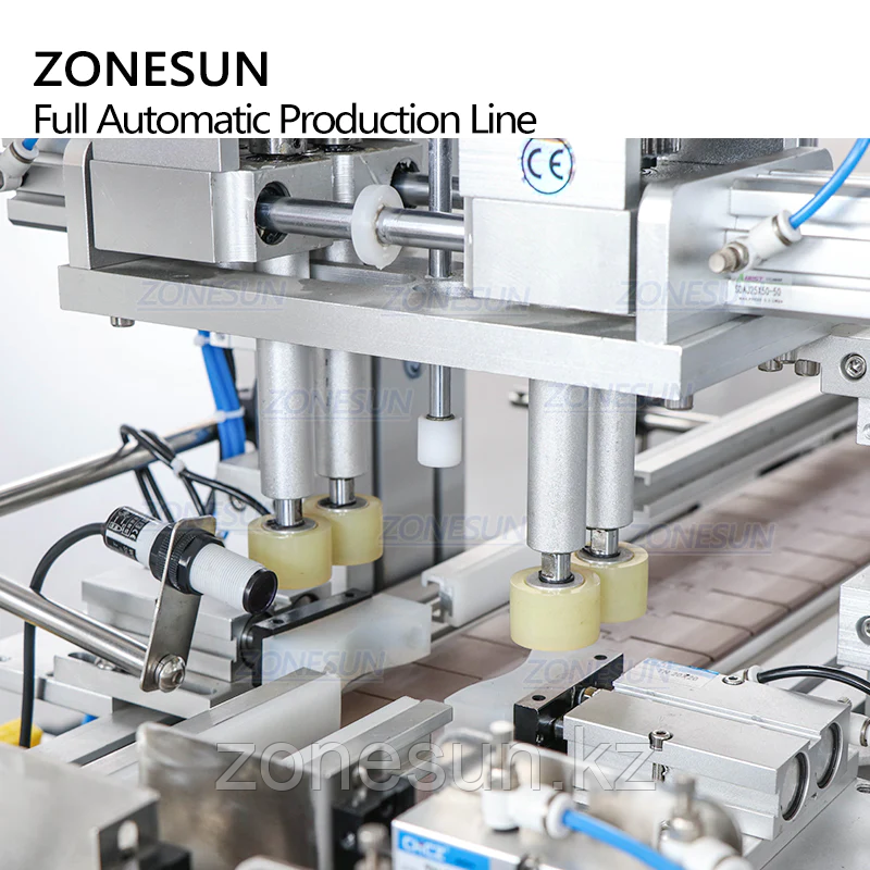ZONESUN ПОЛНОСТЬЮ АВТОМАТИЧЕСКАЯ ПРОИЗВОДСТВЕННАЯ ЛИНИЯ ДЛЯ РОЗЛИВА И УКУПОРКИ КРУГЛЫХ БУТЫЛОК