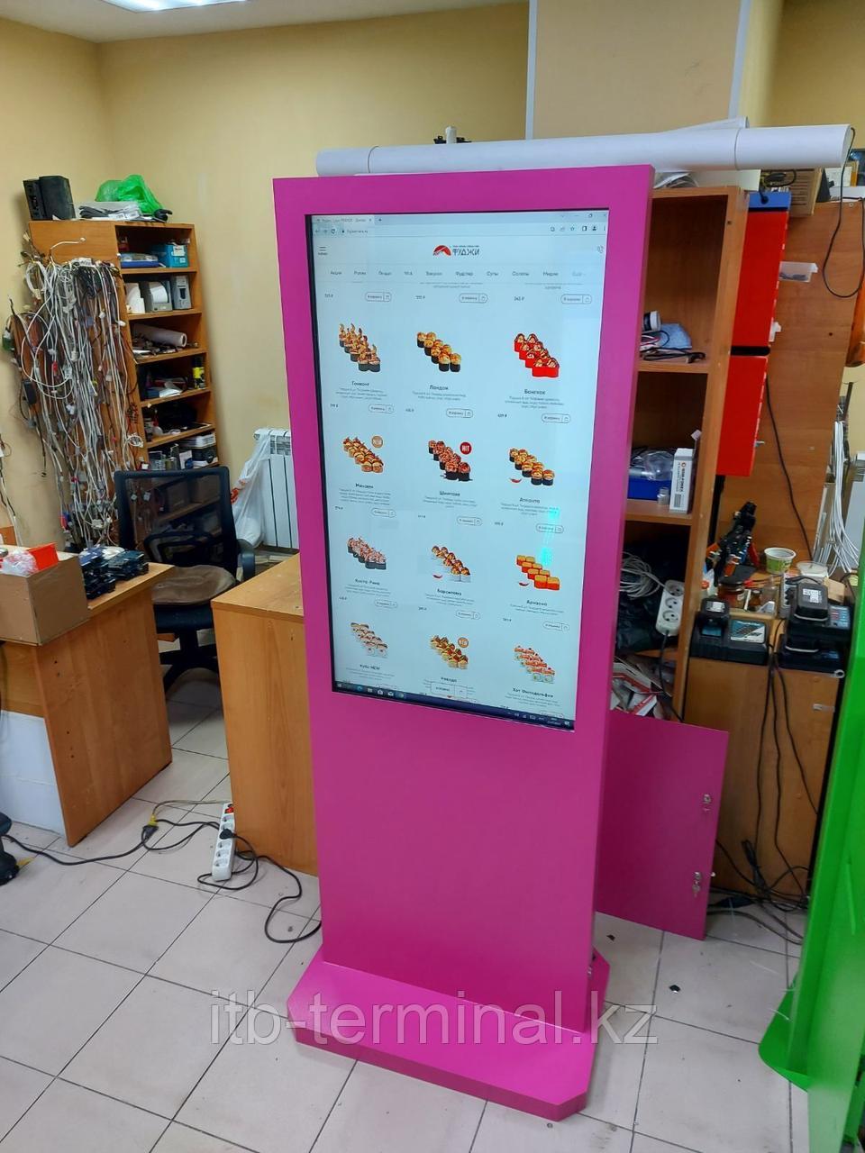 Информационная сенсорная стойка