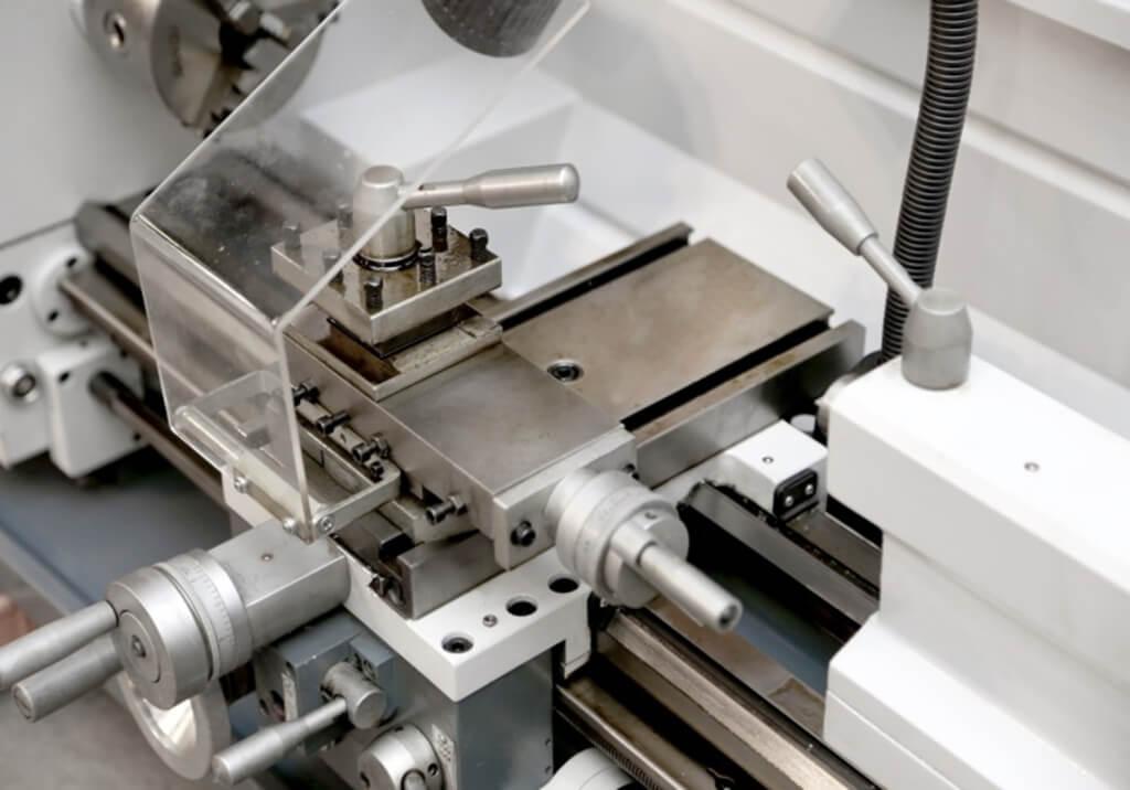 Настольный токарно-винторезный станок METAL MASTER MasterTurn 2880G