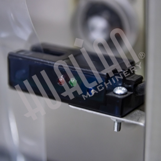 Запайщик пластиковой тары HUALIAN HL-95A (187х137)