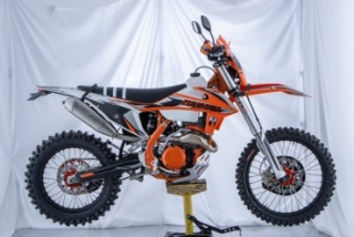 Мотоцикл ZUUMAV K8-NC300SR черный, белый, оранжевый1