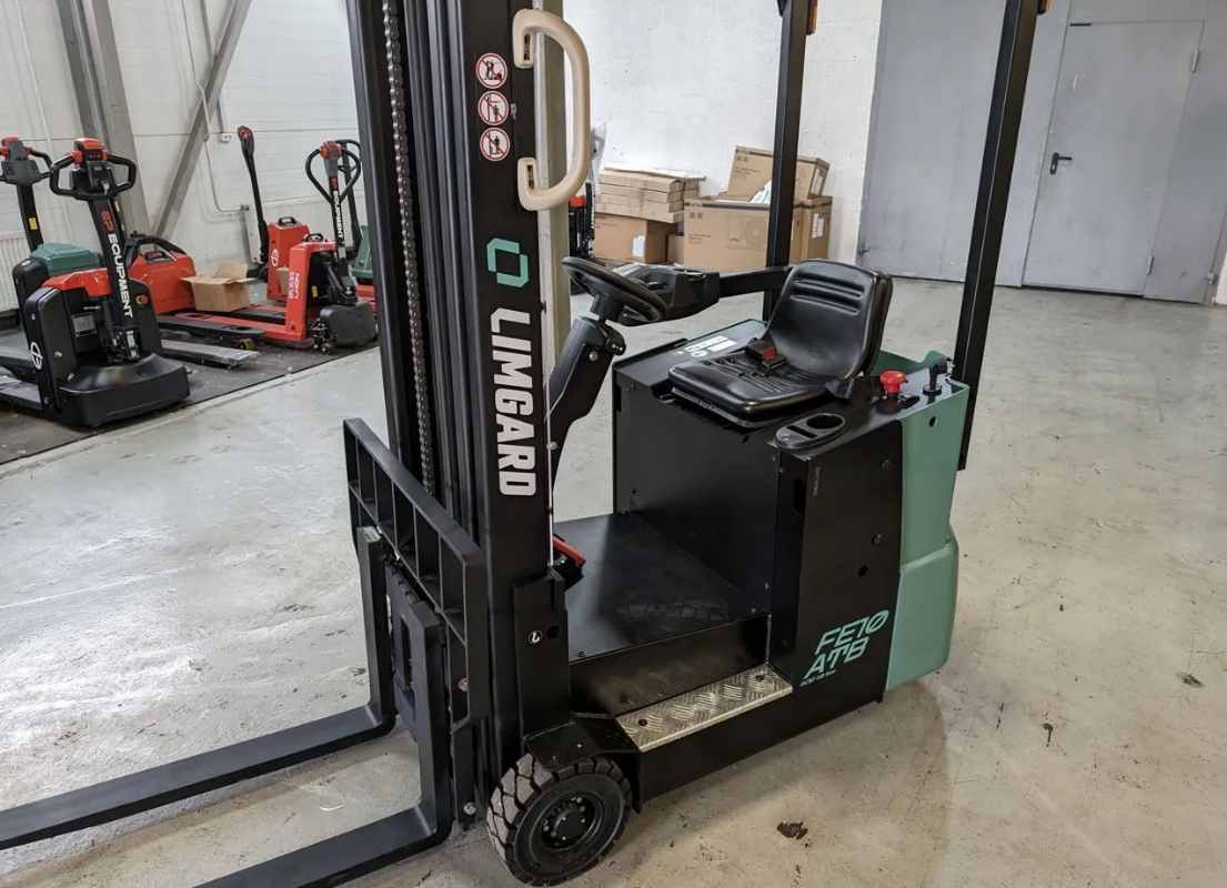 Погрузчик вилочный электрический LIMGARD FE10ATB (AGM, 2W300, ST, F-1070, 250 Ah, трехопорный)